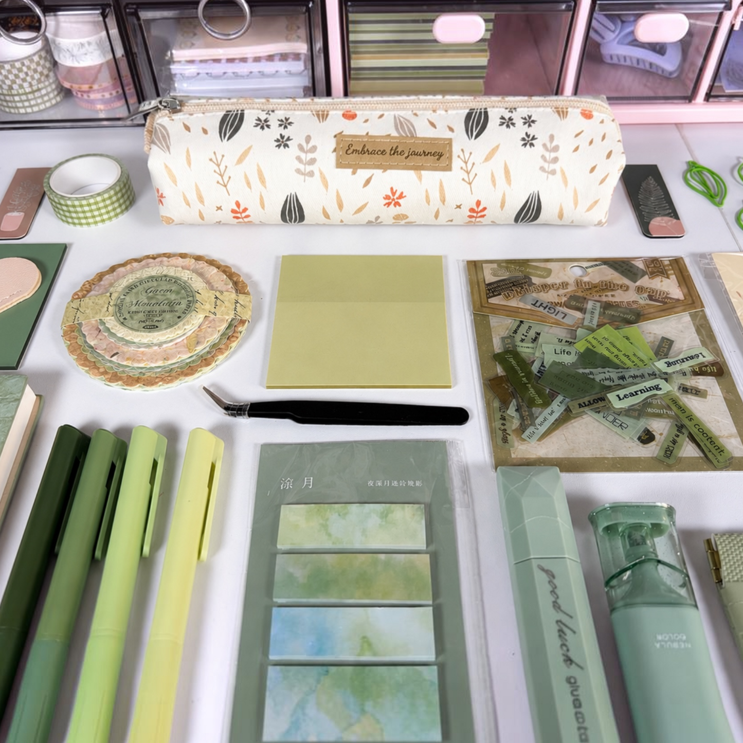 Green Aesthetic Stationery Gift Set